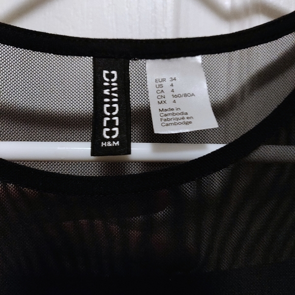 💖3/$25💖 H&M Mesh Black Skater Dress - Picture 3 of 4
